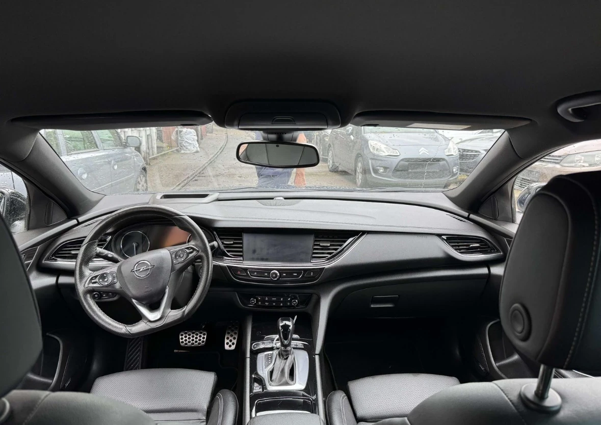 Opel Insignia 2.0 CDTI F20DVH, снимка 11 - Автомобили и джипове - 56620486