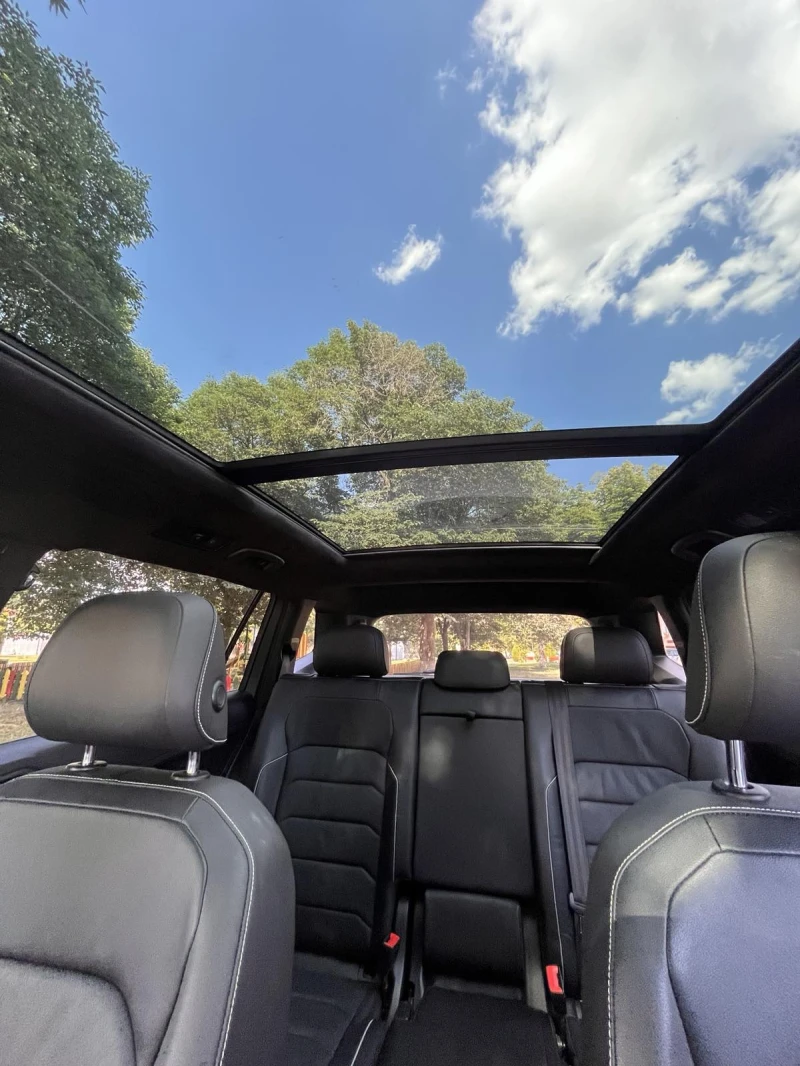 VW Tiguan 7 местен / 2.0, снимка 6 - Автомобили и джипове - 52391930