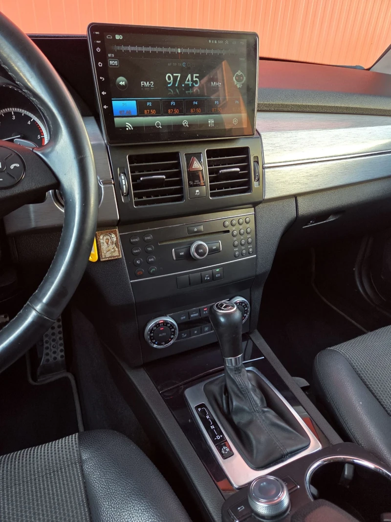 Mercedes-Benz GLK 220 CDI Регистриран и Обслужен!, снимка 11 - Автомобили и джипове - 52144195