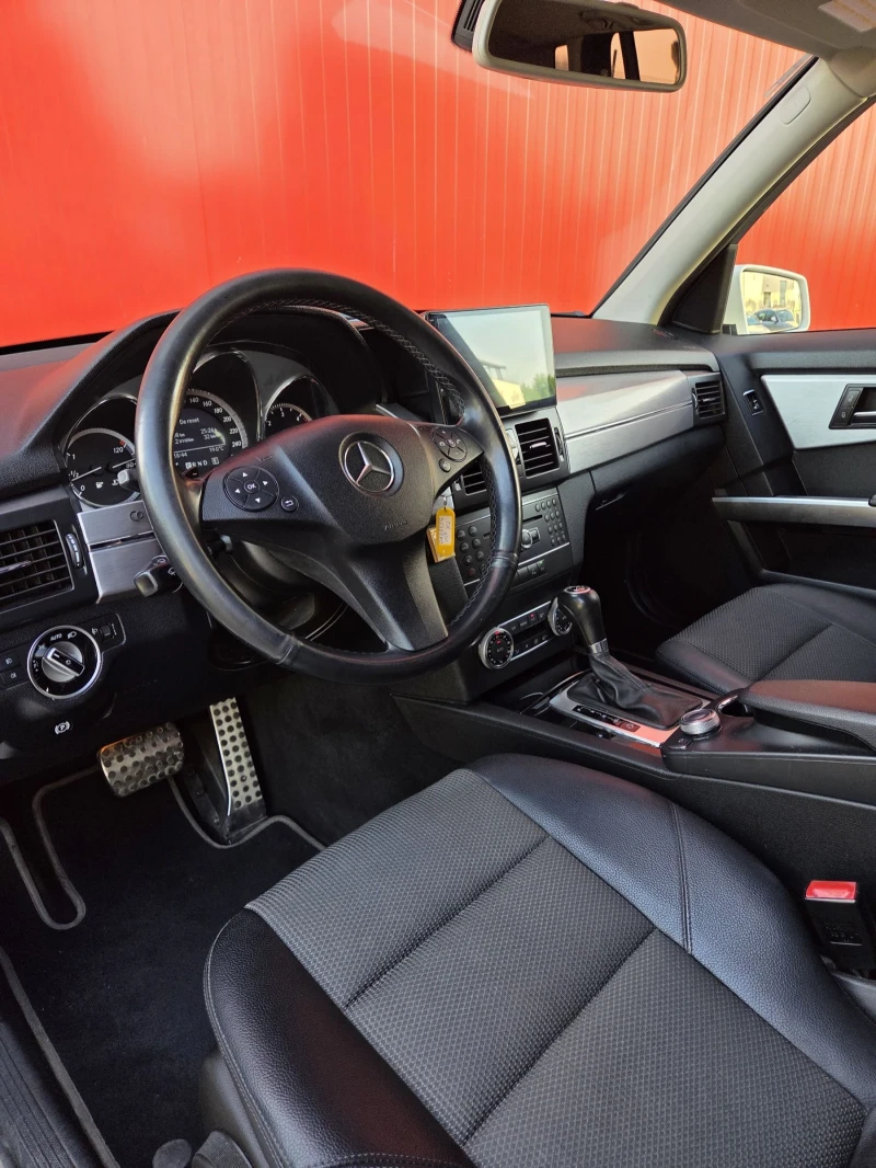 Mercedes-Benz GLK 220 CDI Регистриран и Обслужен!, снимка 9 - Автомобили и джипове - 52144195