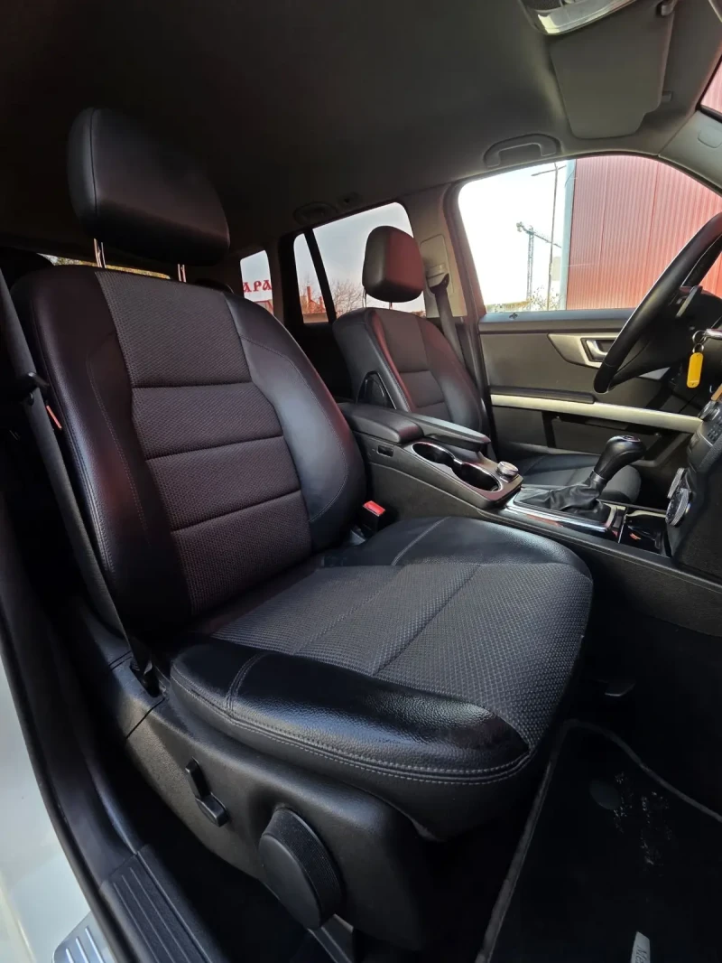 Mercedes-Benz GLK 220 CDI Регистриран и Обслужен!, снимка 15 - Автомобили и джипове - 52144195