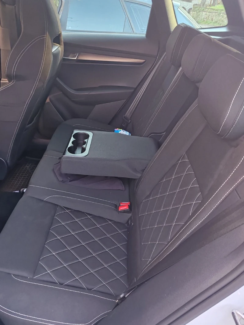 Skoda Karoq 2.0 TDi 4x4 sport line, снимка 6 - Автомобили и джипове - 53176891