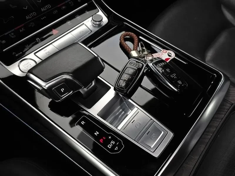 Audi Q7, снимка 8 - Автомобили и джипове - 56689815