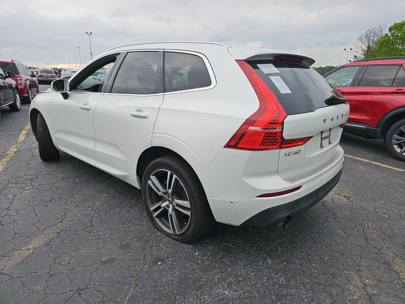 Volvo XC60 T5 Momentum/Adaptive Cruise/Keyless/Lane Departure - изображение 6