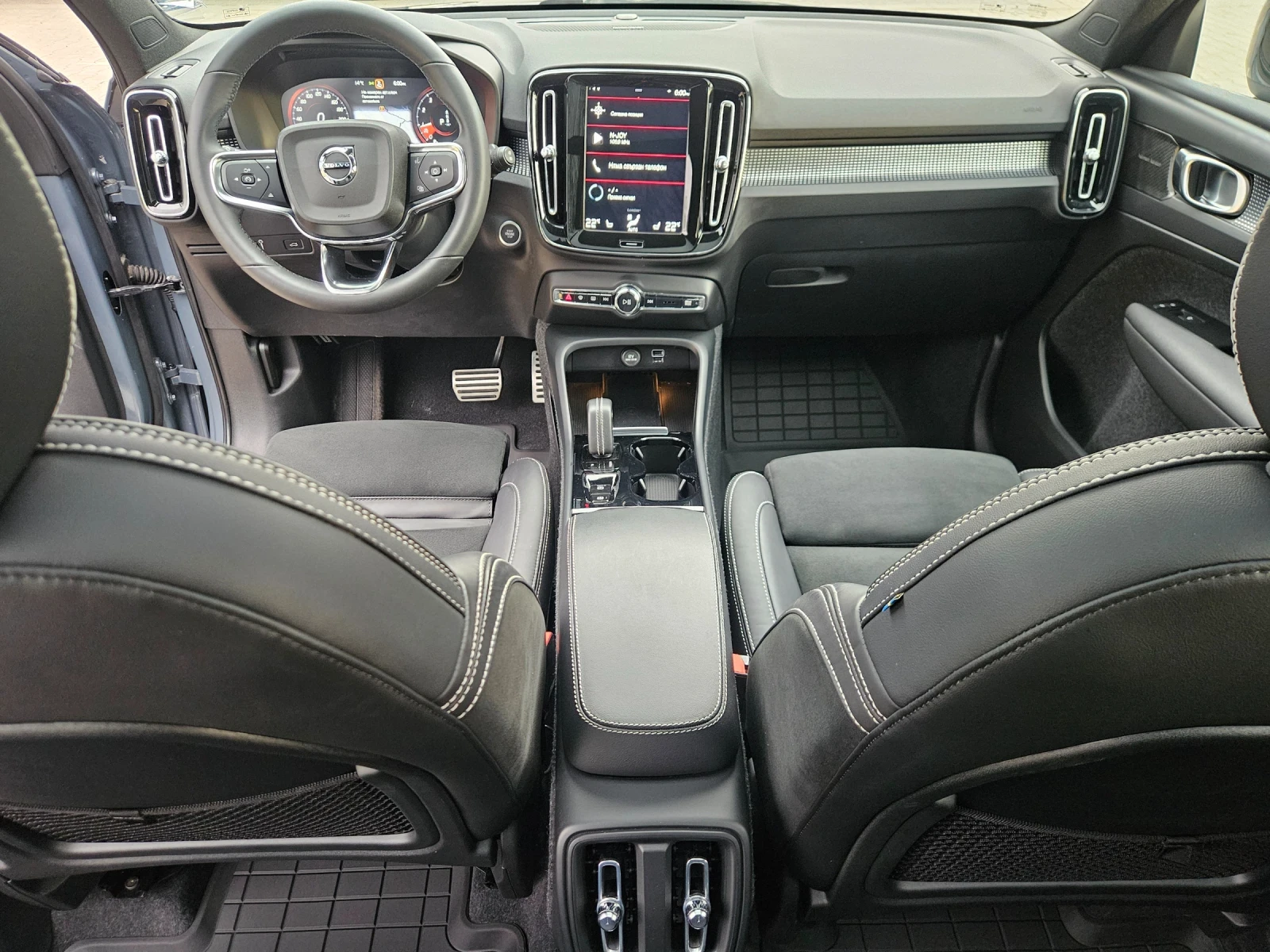 Volvo XC40 2.0 Т5 АWD  - изображение 9