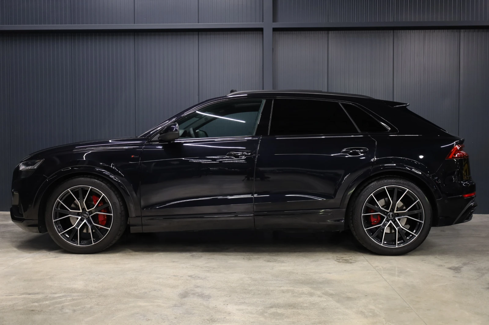 Audi Q8 3XS-LINE* RS* HD MATRIX LIGHTS* PANO* 360* , снимка 3 - Автомобили и джипове - 53054604