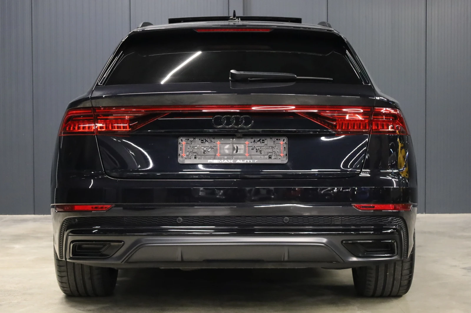 Audi Q8 3XS-LINE* RS* HD MATRIX LIGHTS* PANO* 360* , снимка 9 - Автомобили и джипове - 53054604