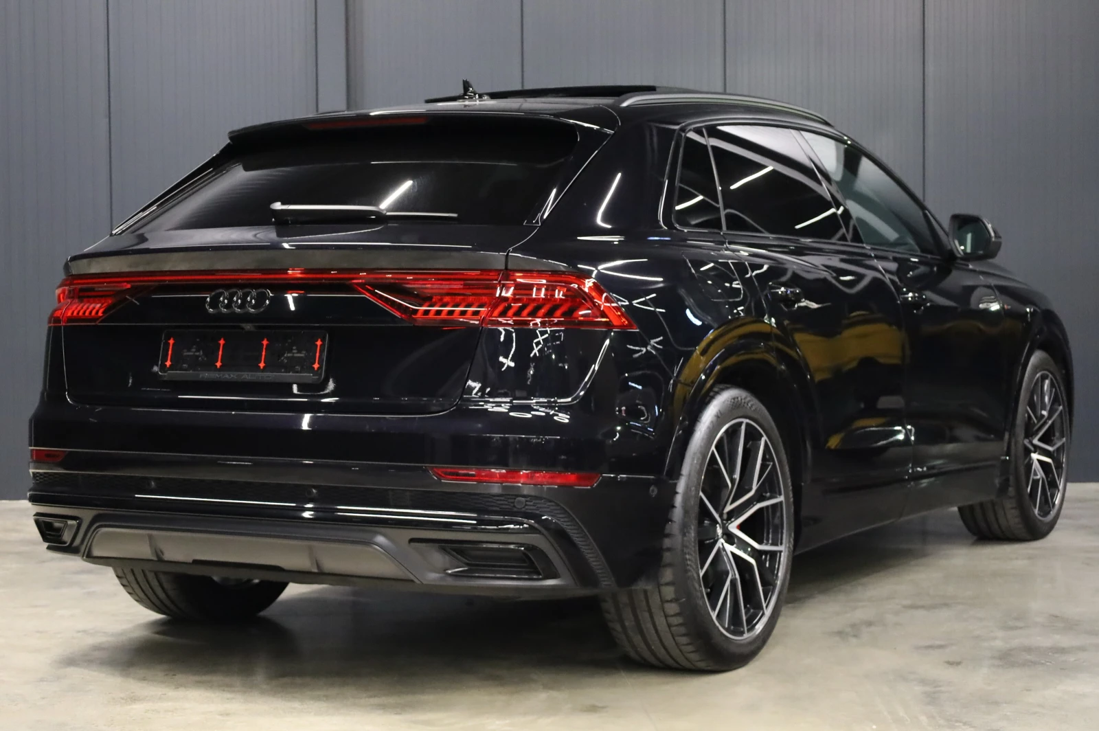 Audi Q8 3XS-LINE* RS* HD MATRIX LIGHTS* PANO* 360* , снимка 8 - Автомобили и джипове - 53054604