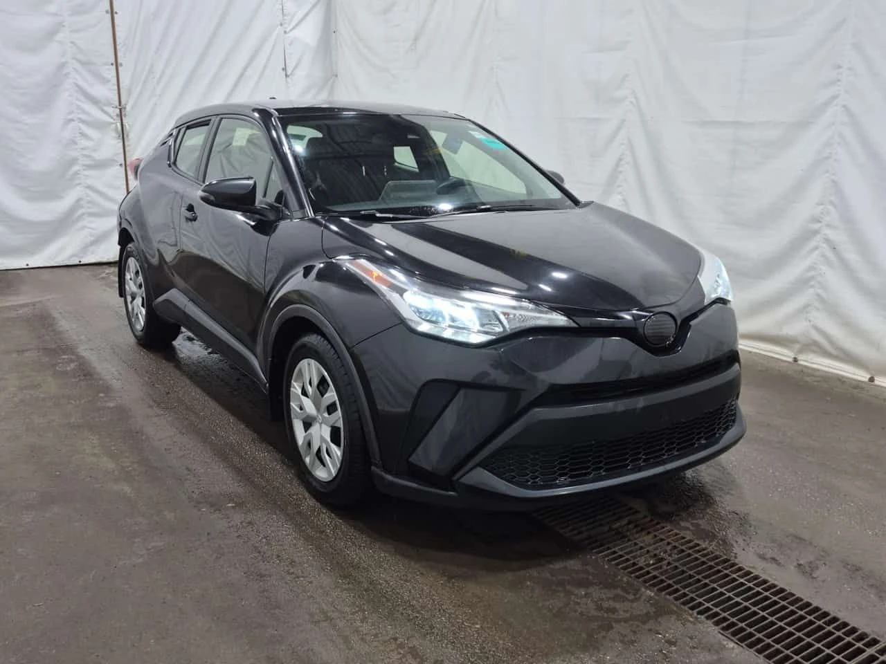 Toyota C-HR * LE * ГЛАВНО ПРЕДСТАВИТЕЛСТВО* , снимка 3 - Автомобили и джипове - 54553030