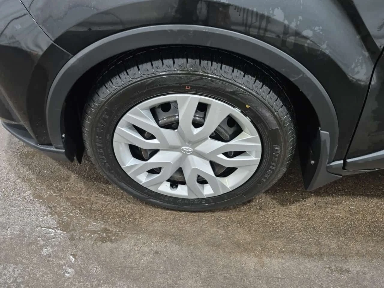 Toyota C-HR * LE * ГЛАВНО ПРЕДСТАВИТЕЛСТВО* , снимка 9 - Автомобили и джипове - 54553030