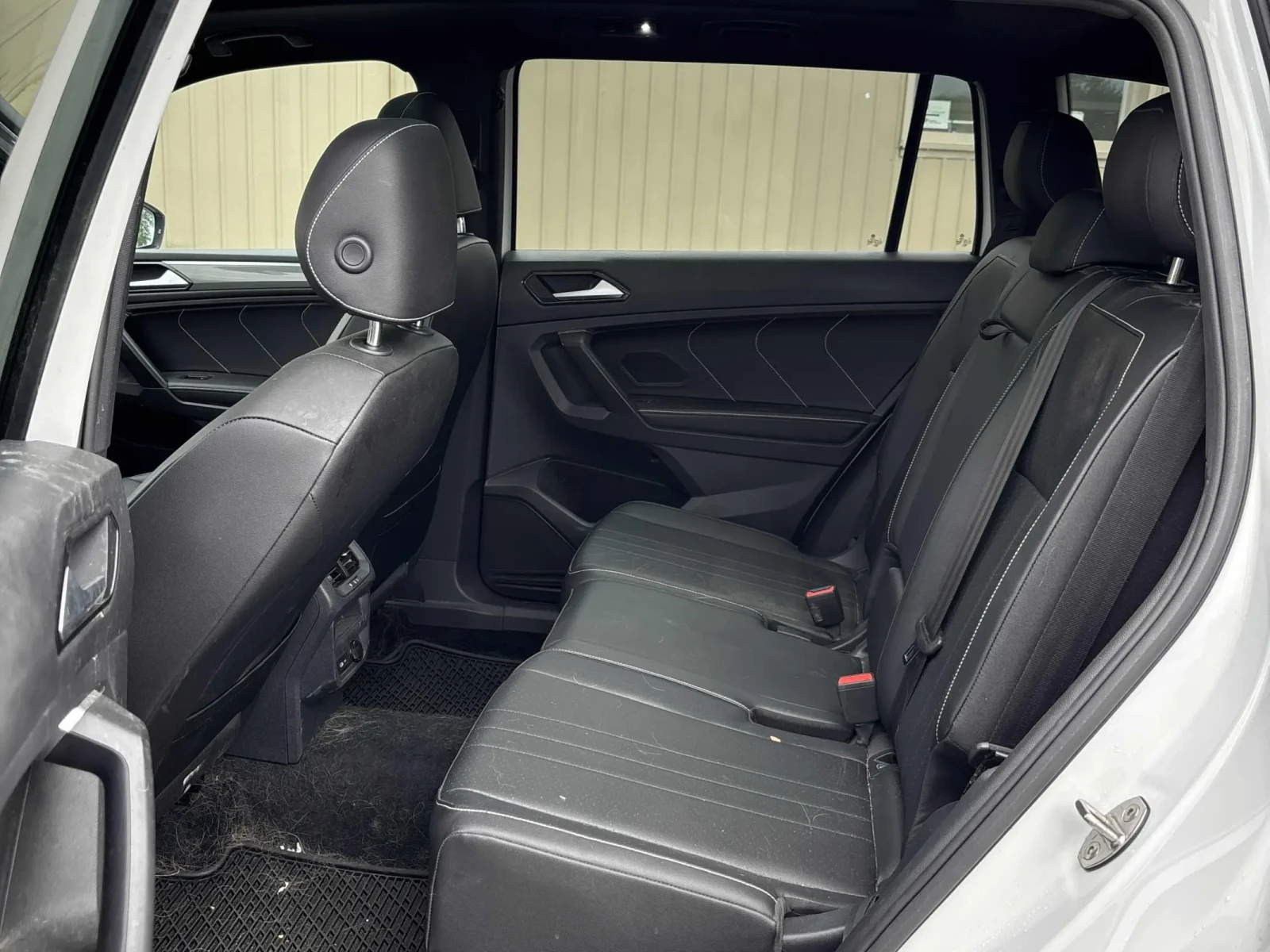 VW Tiguan Comfortline R-Line Black Edition * CARFAX, снимка 9 - Автомобили и джипове - 55064831