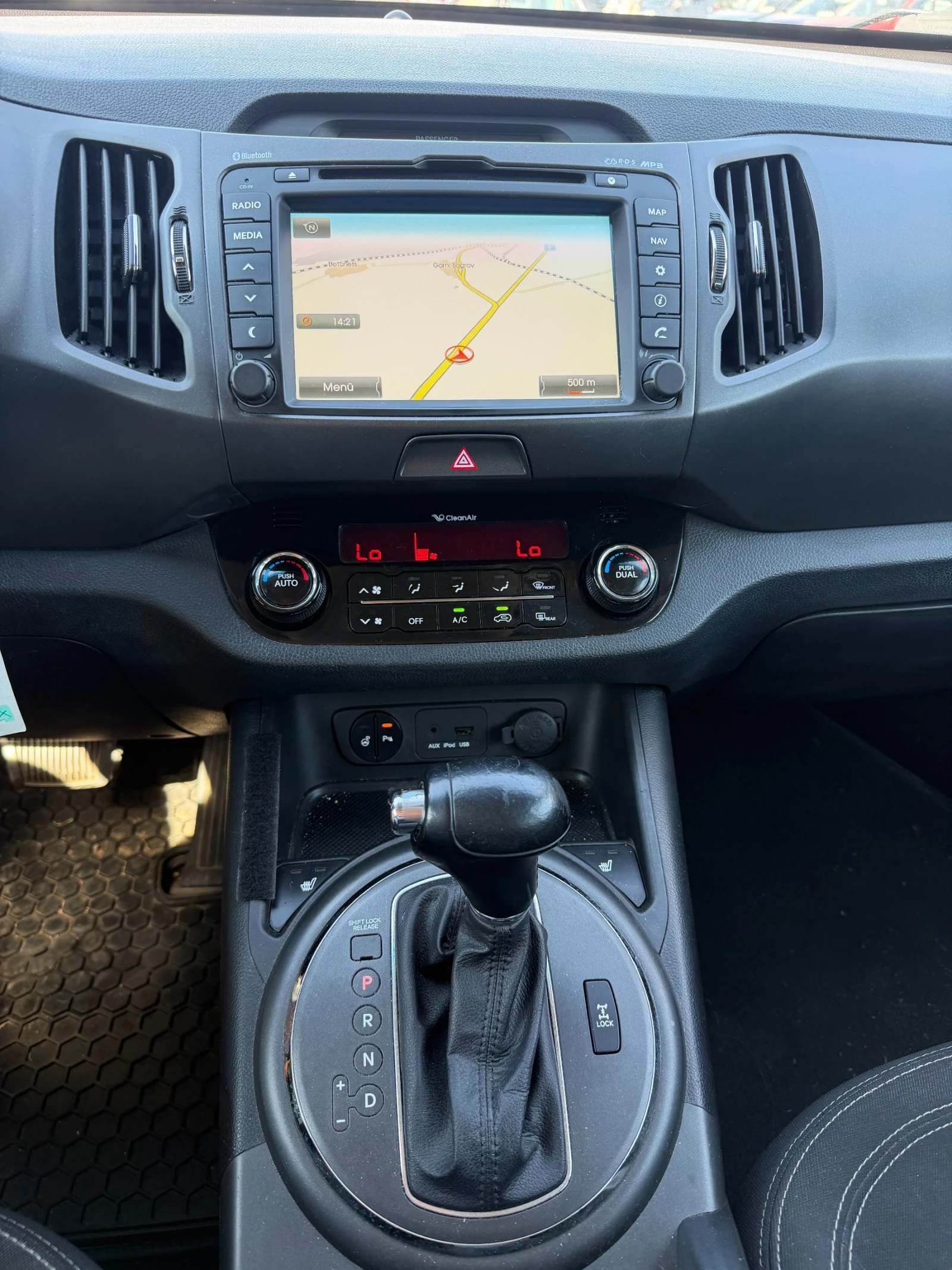 Kia Sportage 2.0CRDI 4WD AVTOMAT/NAVI EURO 5, снимка 13 - Автомобили и джипове - 56165442