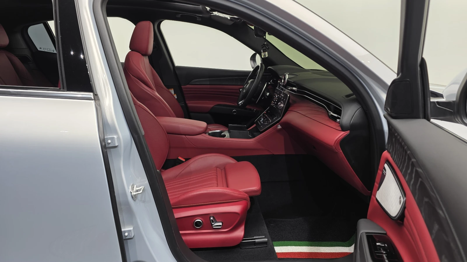 Maserati Grecale 2.0 HUD ��. �������� 360 ������ ����* encareu.com | Mobile.bg � ����������� 11