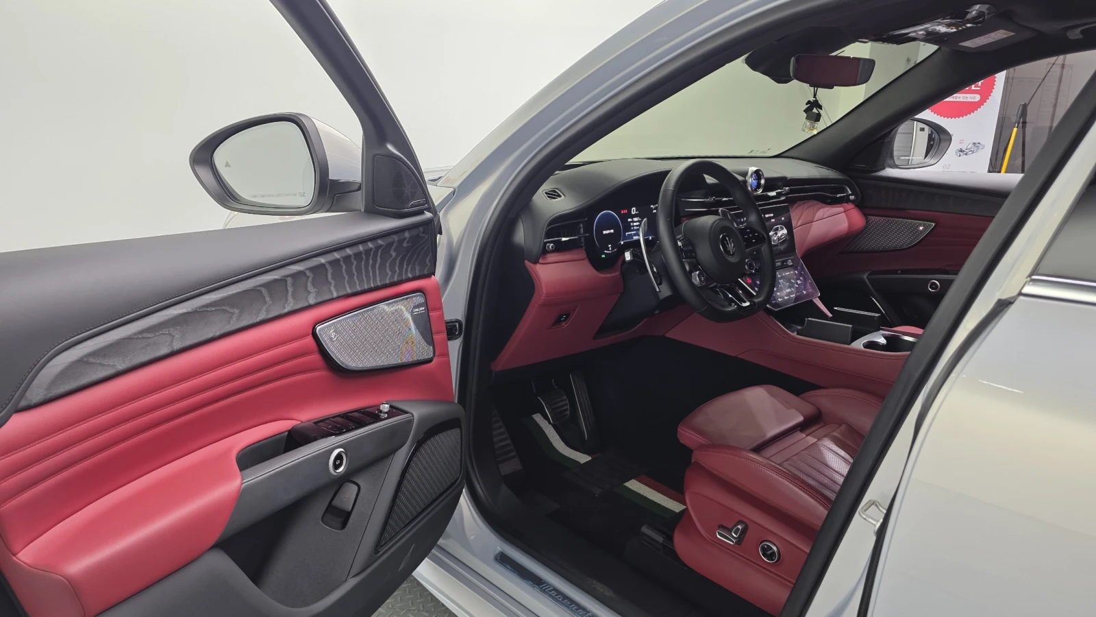 Maserati Grecale 2.0 HUD ��. �������� 360 ������ ����* encareu.com | Mobile.bg � ����������� 10