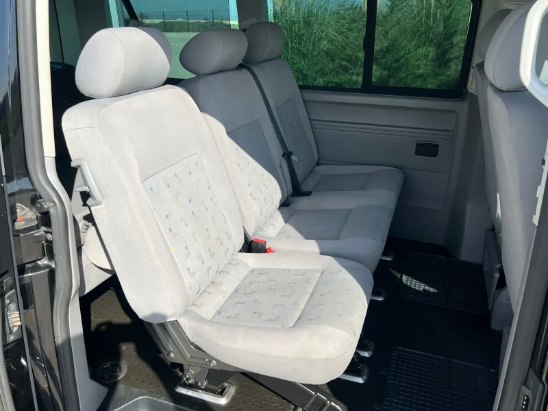 VW Caravelle 2.5TDI 7+ 1, снимка 11 - Бусове и автобуси - 52225012