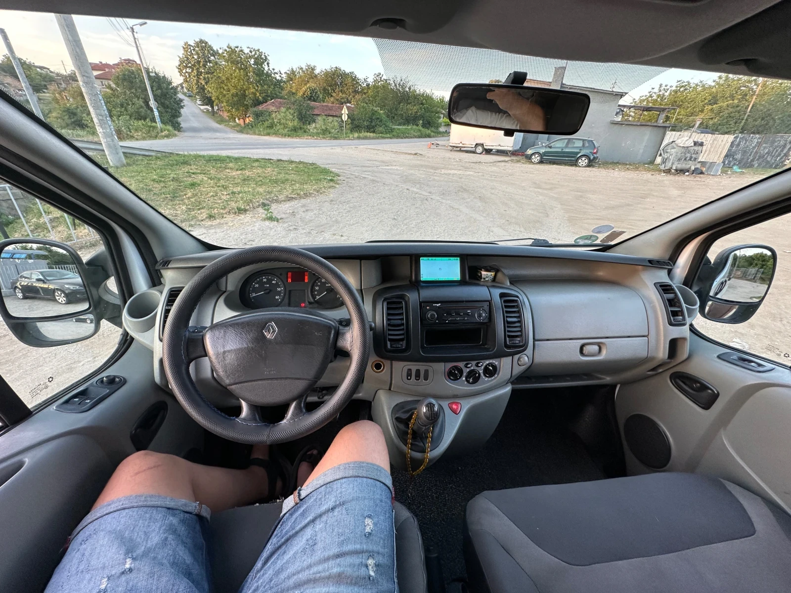 Renault Trafic 2.0 90, снимка 12 - Бусове и автобуси - 55143010