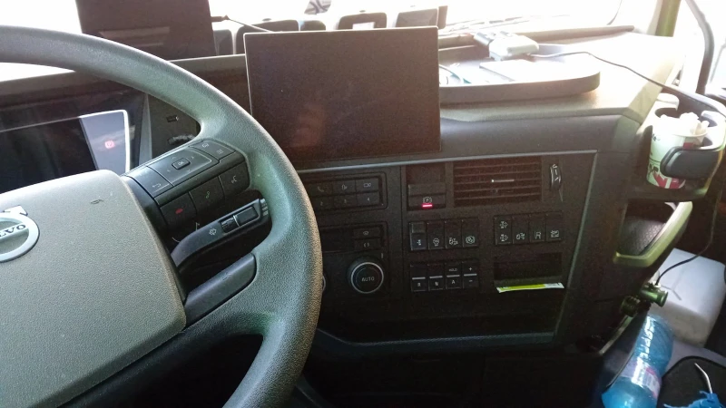 Volvo Fh, снимка 4 - Камиони - 52531736