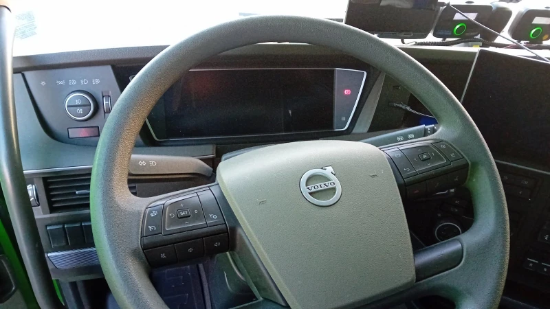 Volvo Fh, снимка 3 - Камиони - 52531736