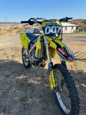 ����� �� �������� �� Suzuki Rmz