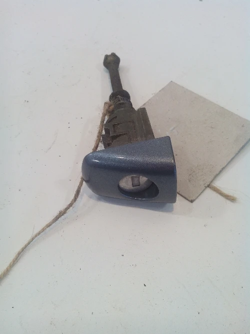 Патрон предна лява врата Пежо 407