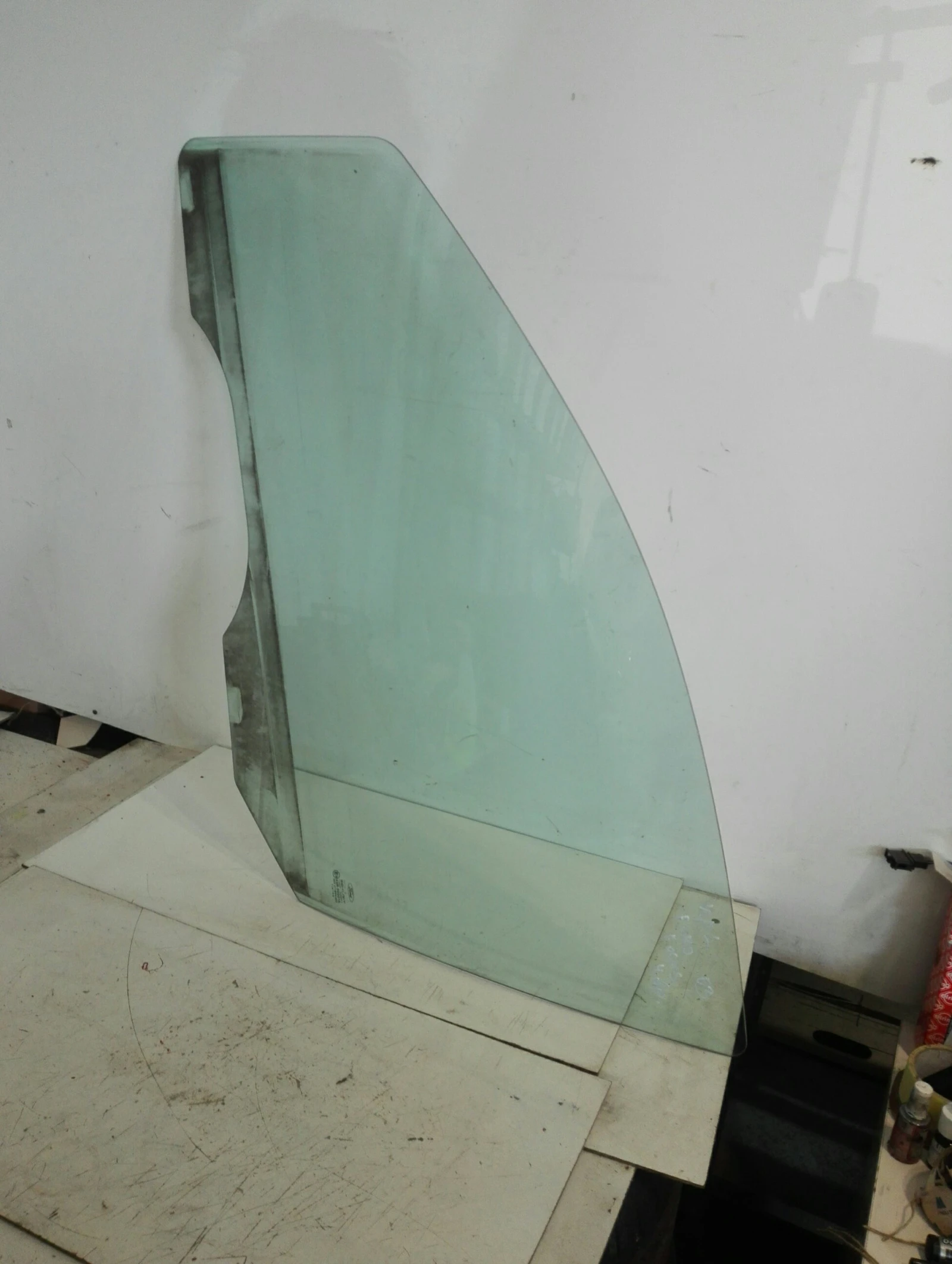 ������ ������ ���� ���� ����� 4����� | Mobile.bg � ����������� 1