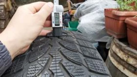 Гуми Зимни 235/60R17, снимка 3