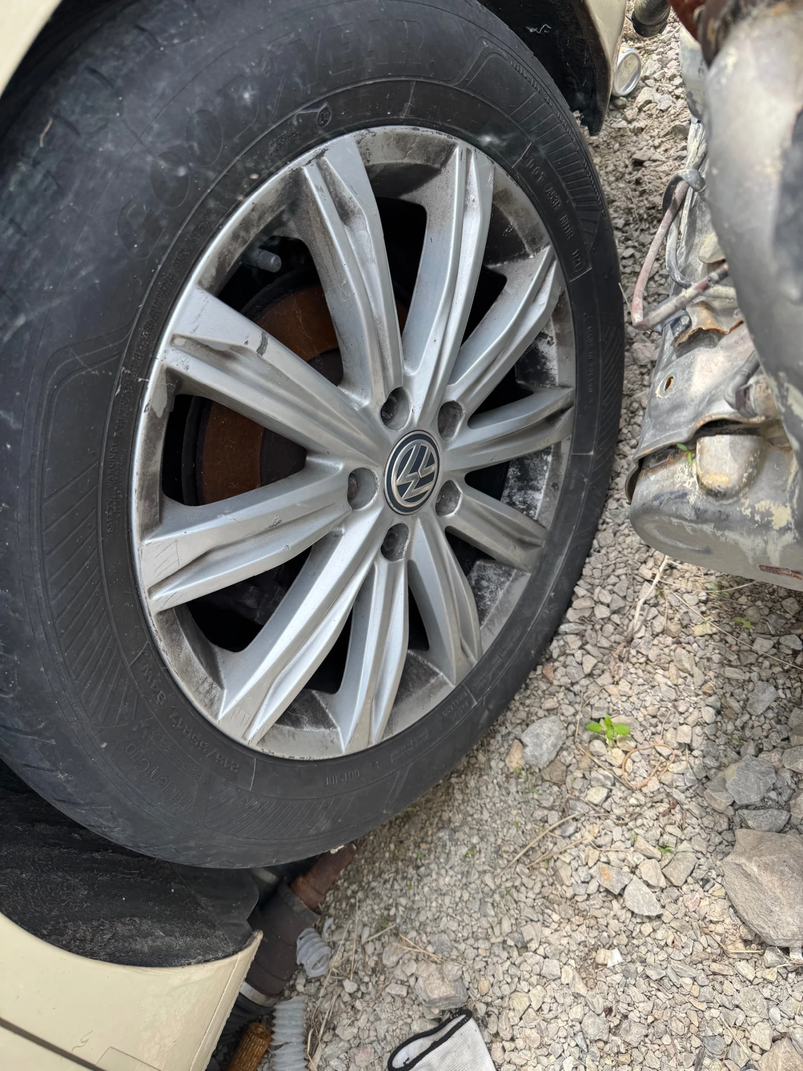 ���� � ������ 215/55R17 �� VW Touran | Mobile.bg � ����������� 4