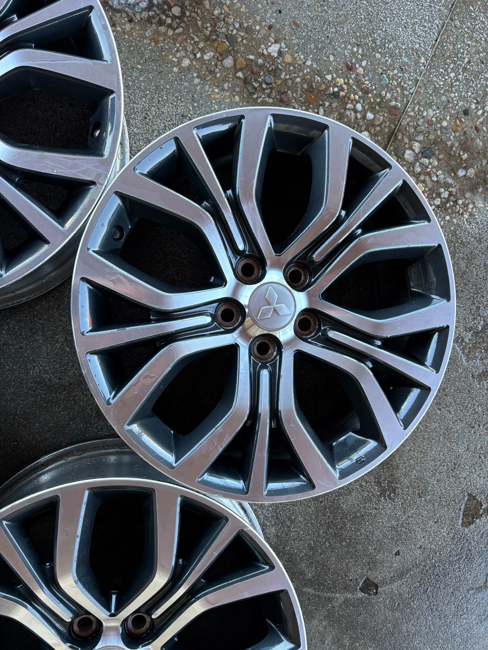 ������ �� Mitsubishi Outlander | Mobile.bg � ����������� 5