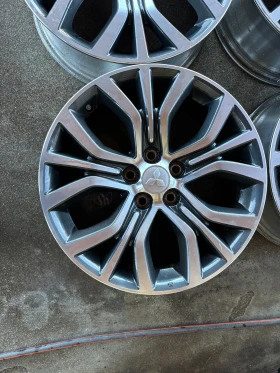 Джанти за Mitsubishi Outlander, снимка 3 - Гуми и джанти - 53230503