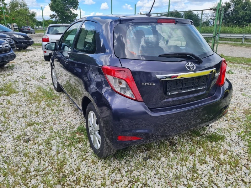 Toyota Yaris 1.0iVVT-I EVRO 5, снимка 4 - Автомобили и джипове - 45875018