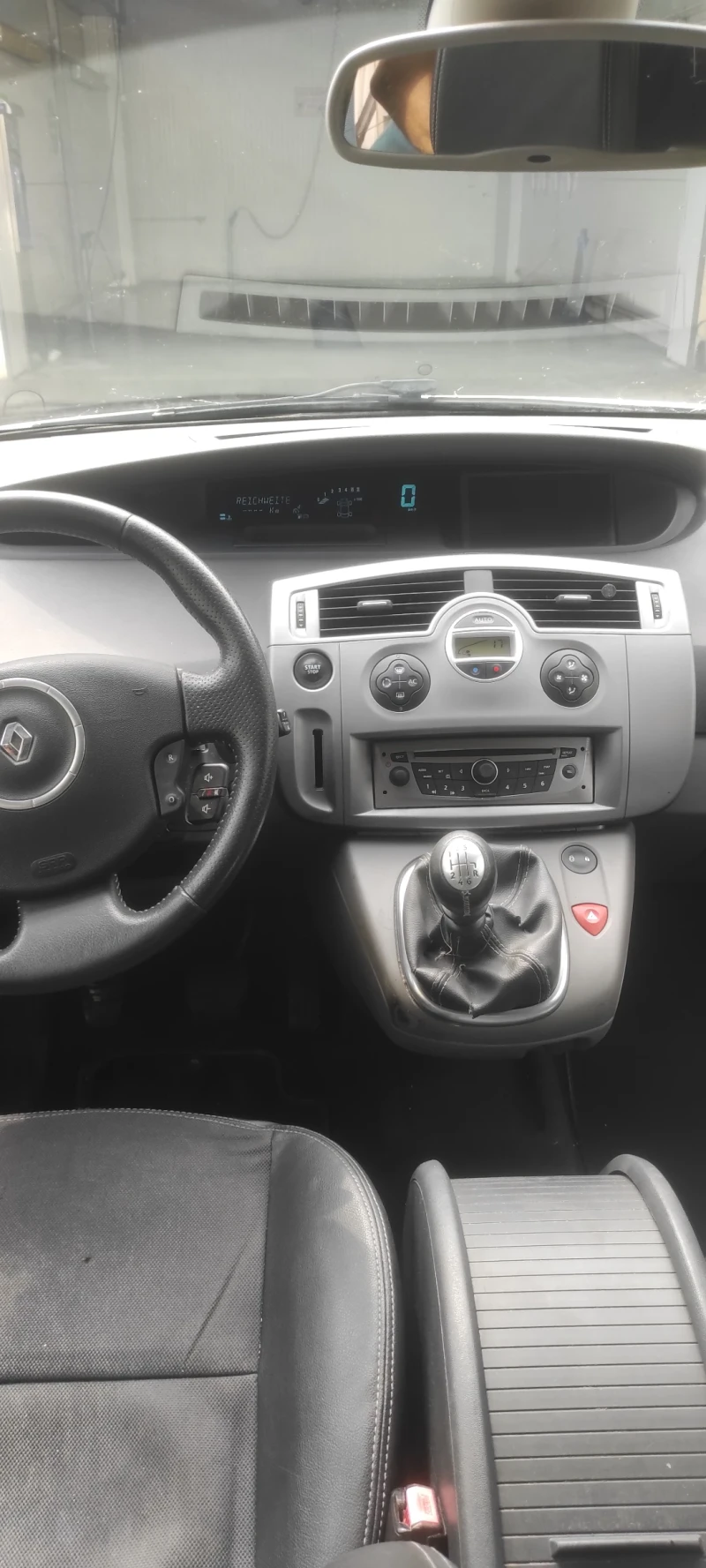 Renault Scenic, снимка 7 - Автомобили и джипове - 47171793