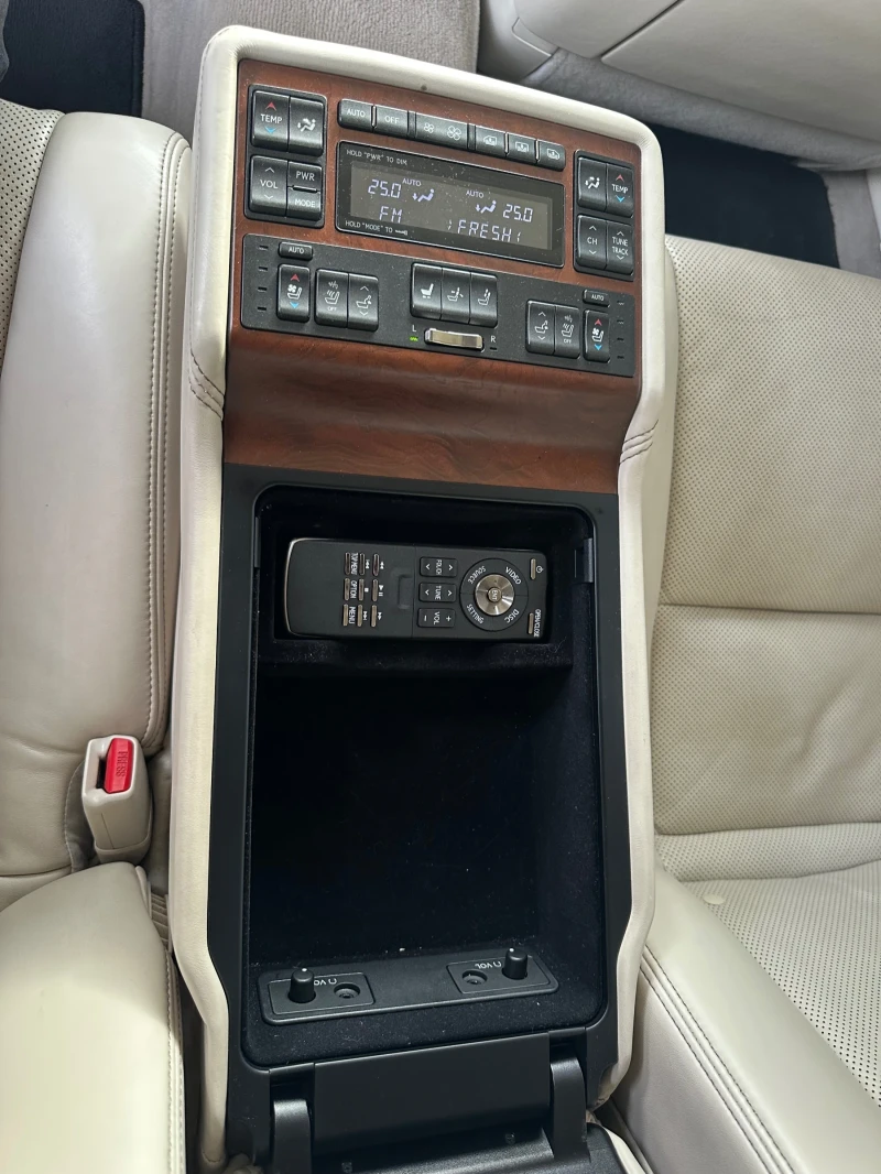 Lexus LS 600 LS 600h, снимка 8 - Автомобили и джипове - 48685617