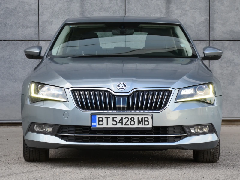 Skoda Superb 2.0 TDI, снимка 3 - Автомобили и джипове - 50083623