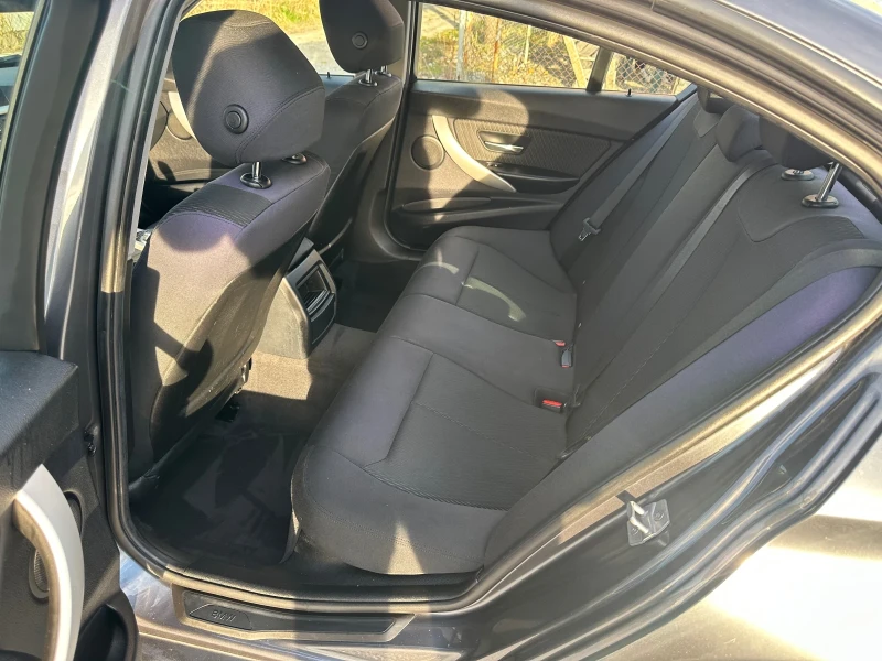 BMW 318 2.0 d, снимка 10 - Автомобили и джипове - 52249641