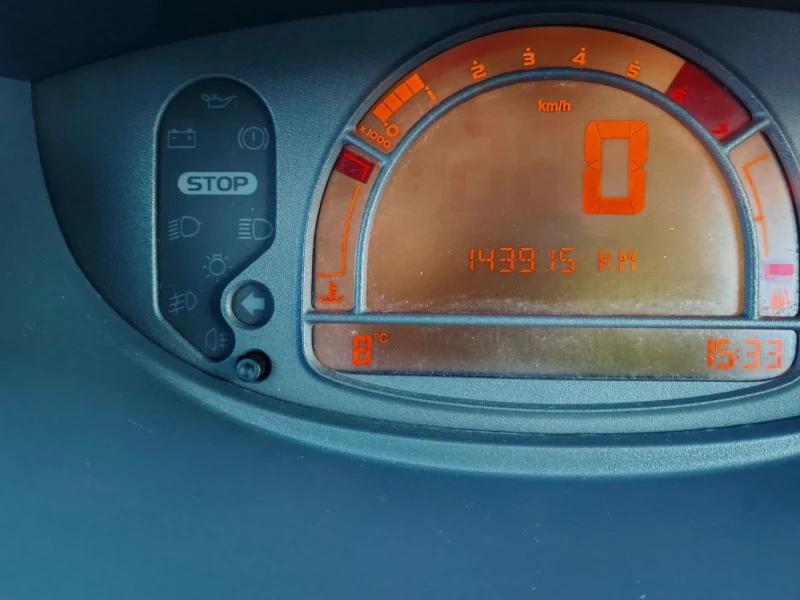 Renault Modus 1.2 benzin, снимка 8 - Автомобили и джипове - 53120761