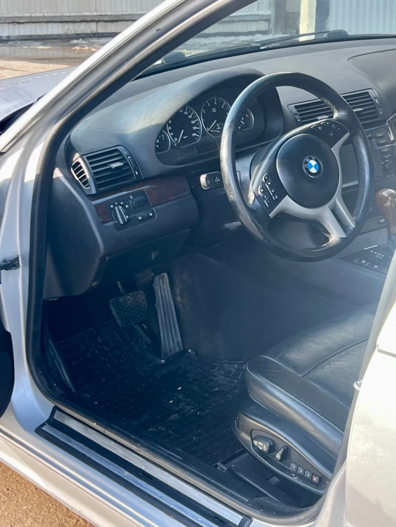 BMW 330 XI, снимка 12 - Автомобили и джипове - 53342512