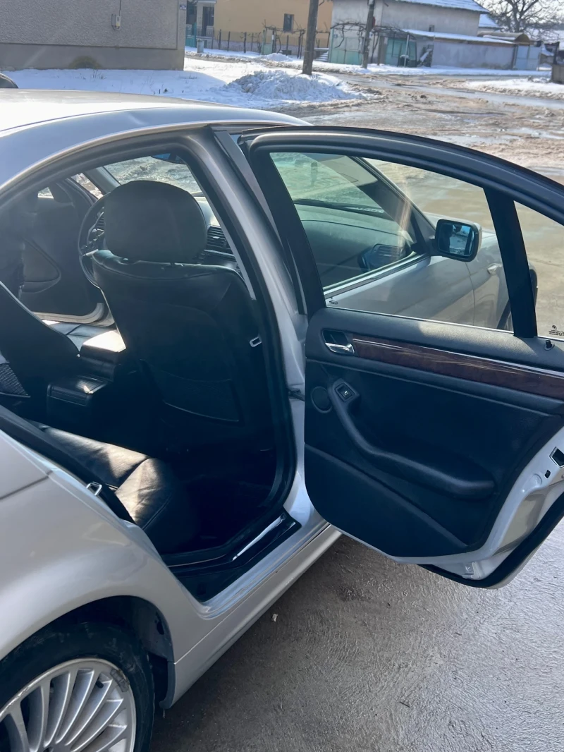 BMW 330 XI, снимка 16 - Автомобили и джипове - 53342512