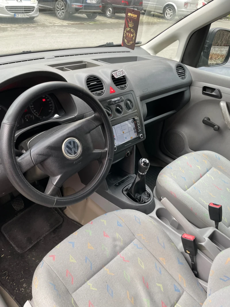 VW Caddy, снимка 10 - Автомобили и джипове - 53584132