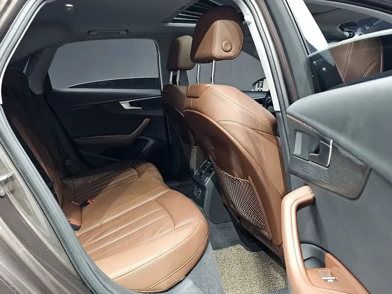 Audi A4 2.0 TDI, снимка 11 - Автомобили и джипове - 53894710