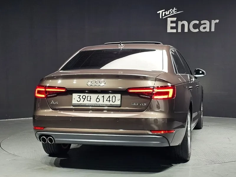 Audi A4 2.0 TDI, снимка 4 - Автомобили и джипове - 53894710