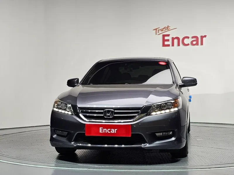 Honda Accord 2.4 9Th Generation, снимка 3 - Автомобили и джипове - 55725346