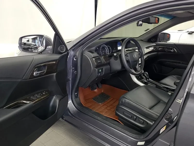 Honda Accord 2.4 9Th Generation, снимка 10 - Автомобили и джипове - 55725346