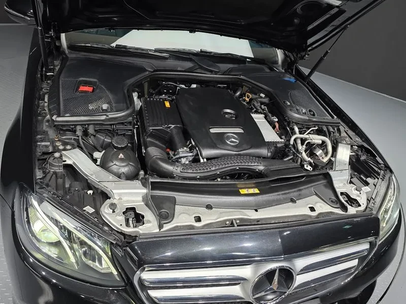 Mercedes-Benz E 300 Avantgarde, снимка 6 - Автомобили и джипове - 56018529
