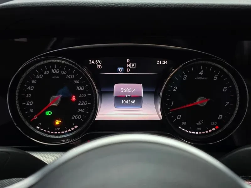 Mercedes-Benz E 300 Avantgarde, снимка 8 - Автомобили и джипове - 56018529