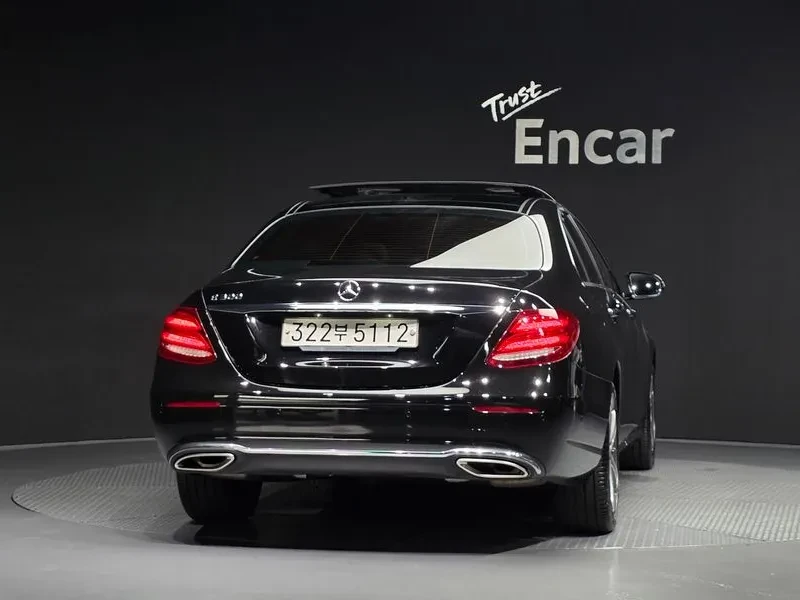 Mercedes-Benz E 300 Avantgarde, снимка 4 - Автомобили и джипове - 56018529