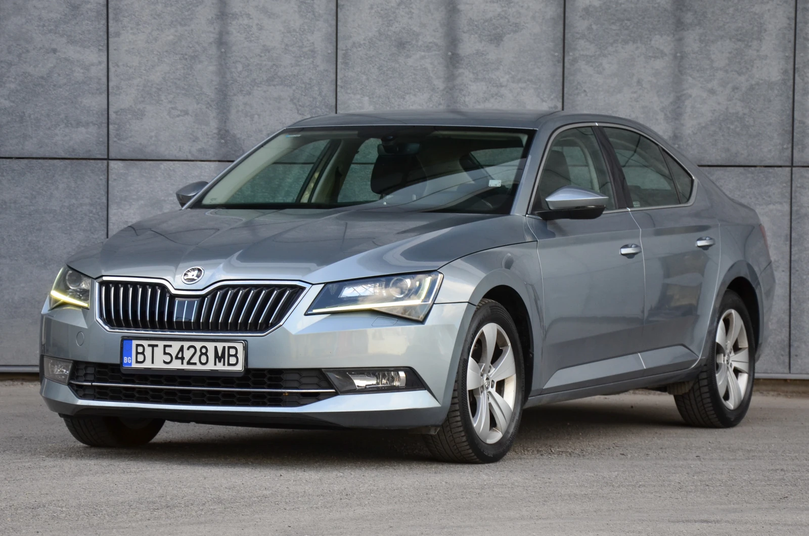 Skoda Superb 2.0 TDI, снимка 1