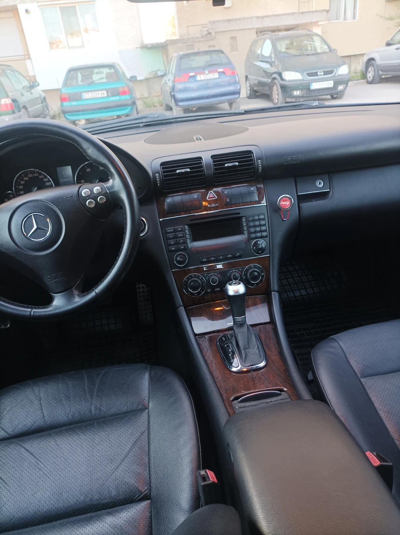 Mercedes-Benz C 220 2.2д - изображение 6