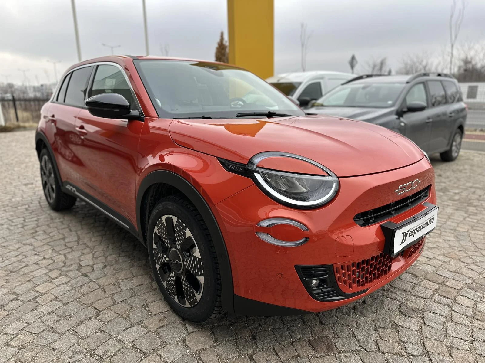 Fiat 600 LA PRIMA 1.2 101 KW 136 hp FWD MHEV 6DCT - изображение 3