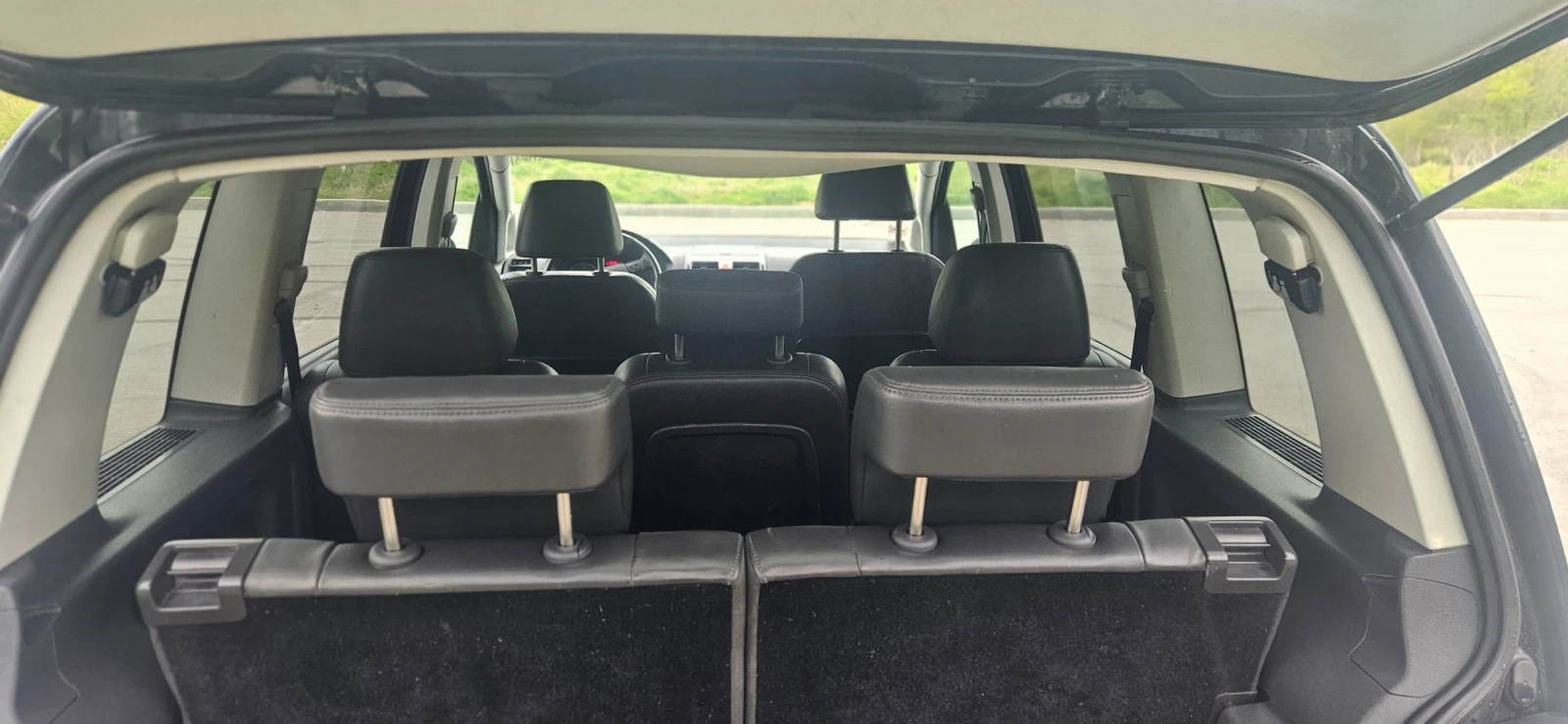 VW Touran 2.0 TDI R-Line - изображение 6