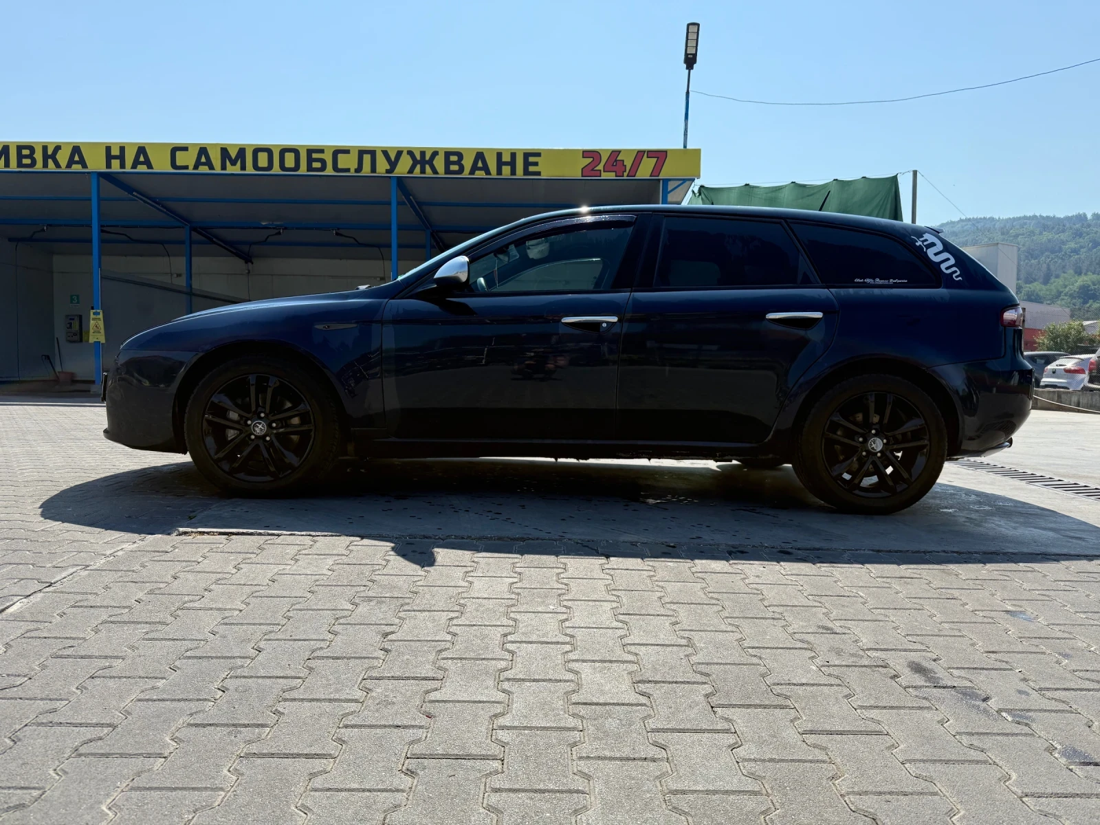 Alfa Romeo 159 sportwagon 1.9 Jtdm 16v Ti интериор - изображение 4